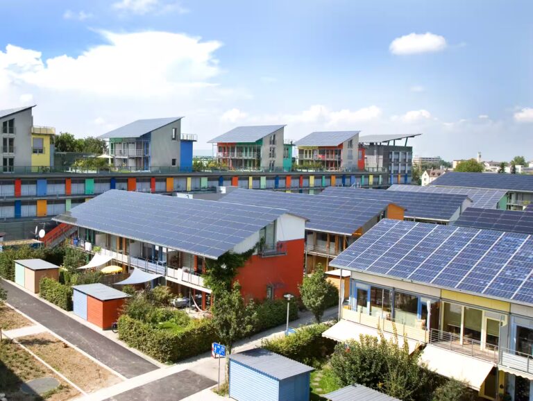 Arquitectura bioclimática ejemplo en Alamenia